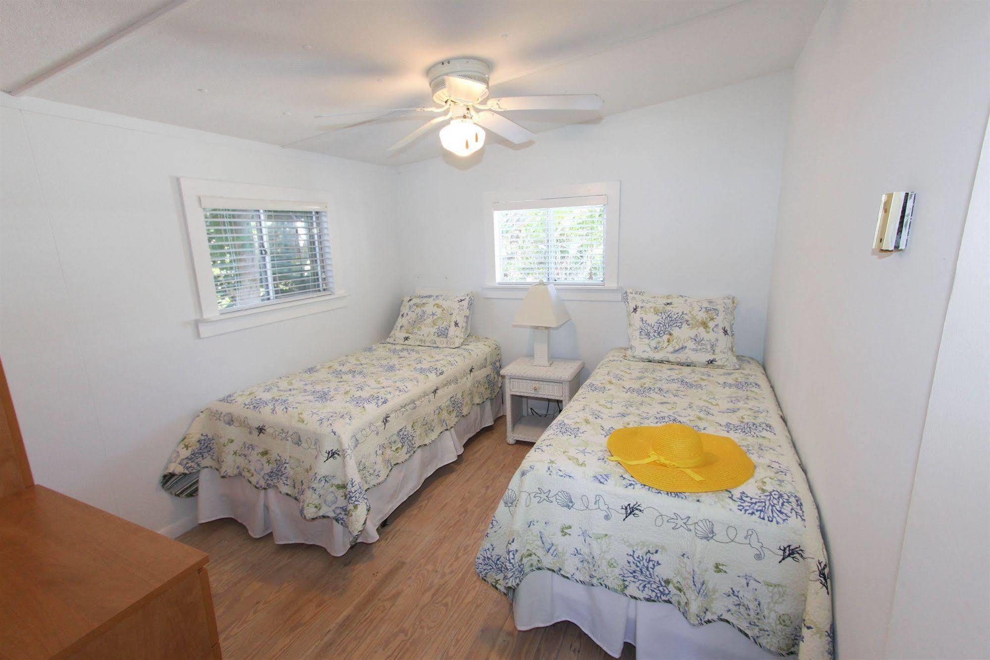 Gulf Breeze Cottages Sanibel Exteriör bild